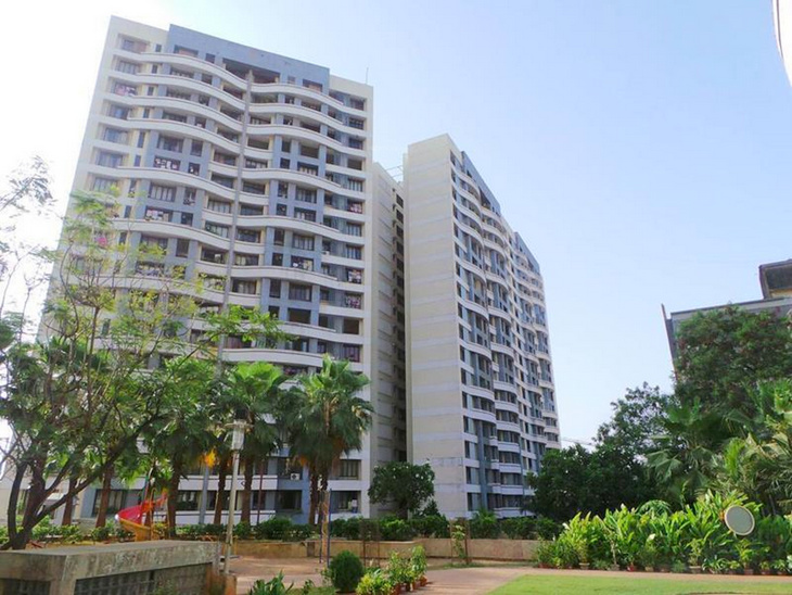 Main - Kalpataru Estate, Andheri East